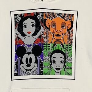 Disney Graphic Hoodie Sweatshirt Juniors XXL (19) Snow White Simba Mickey Tiana
